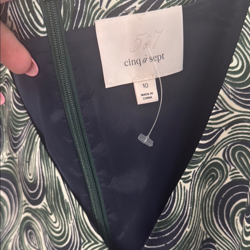 Cinq a Sept Green Sheath Midi Dress with Flutter Sleeves - Picture 5 of 8